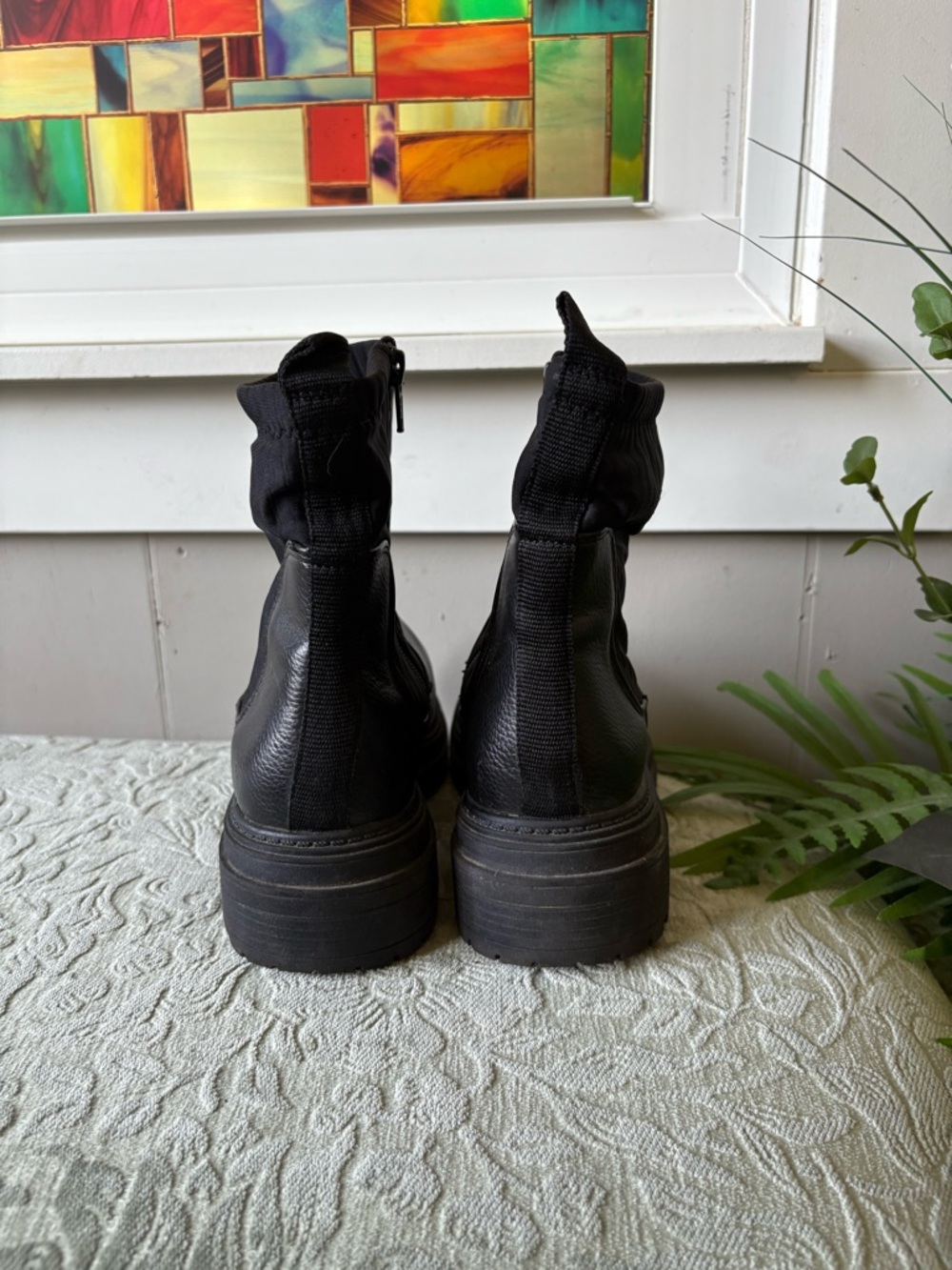 AE Sock Boot - Picture 2 of 3